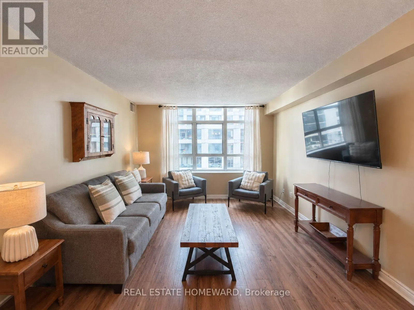 624 - 1091 KINGSTON ROAD