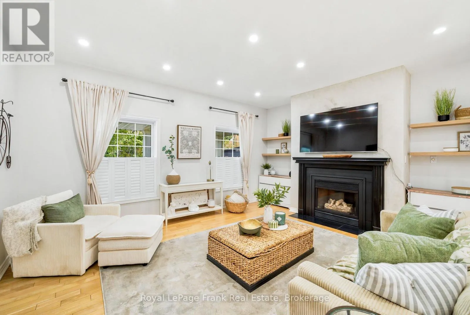 246 COCHRANE STREET