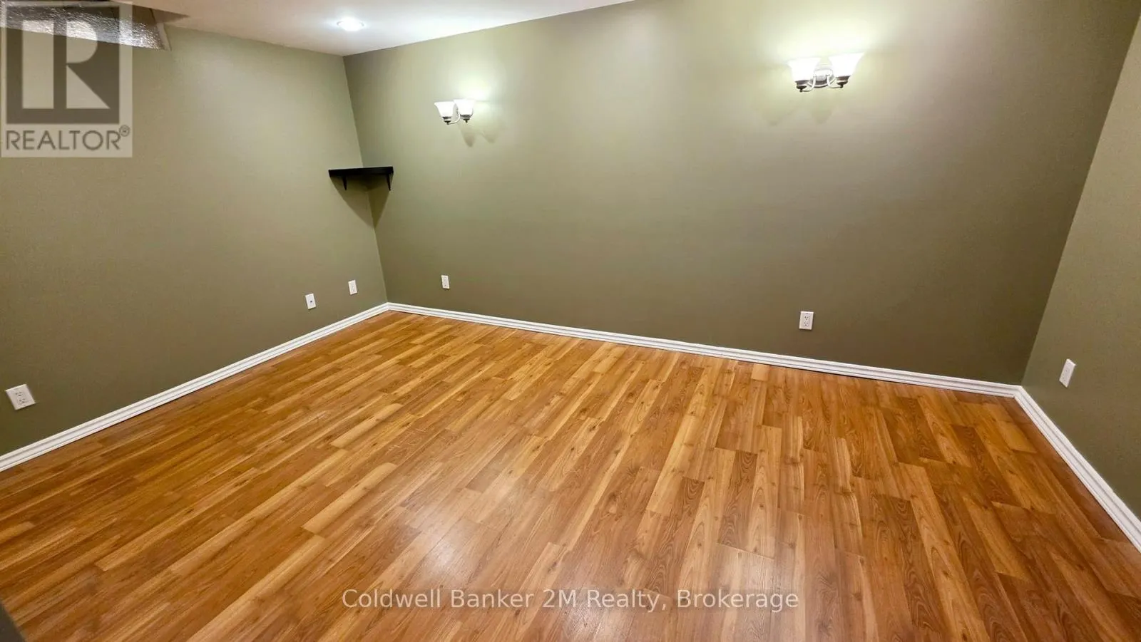 852 ATTERSLEY DRIVE