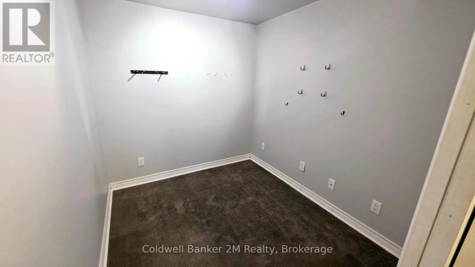852 ATTERSLEY DRIVE