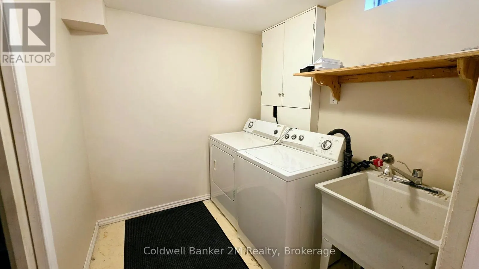 852 ATTERSLEY DRIVE