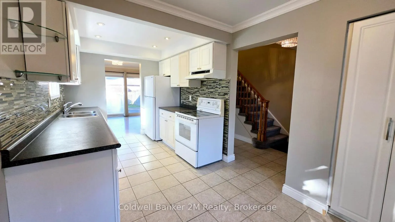 852 ATTERSLEY DRIVE