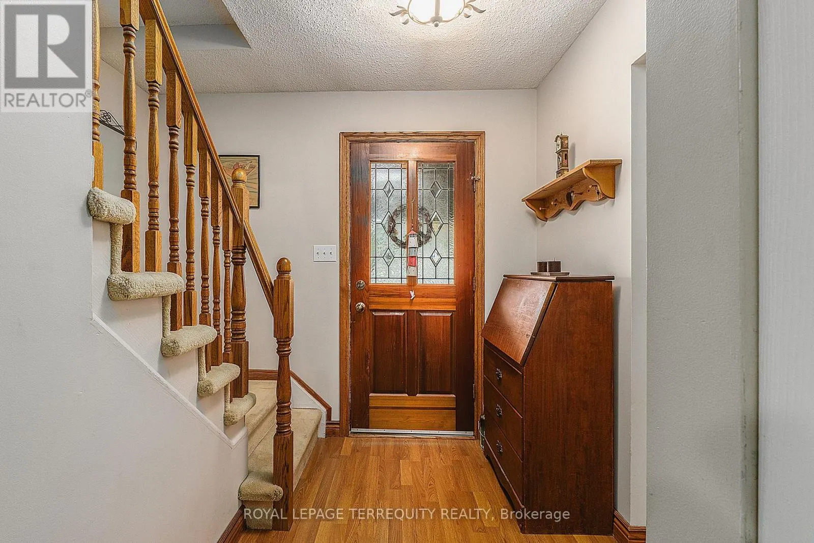 1 WISHBONE CRESCENT