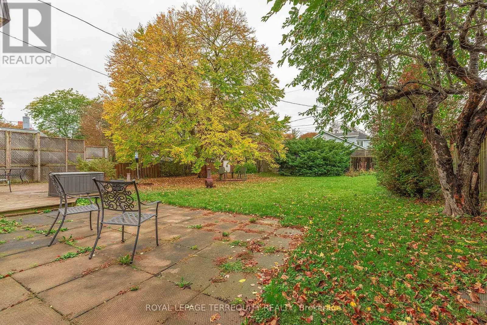 1 WISHBONE CRESCENT