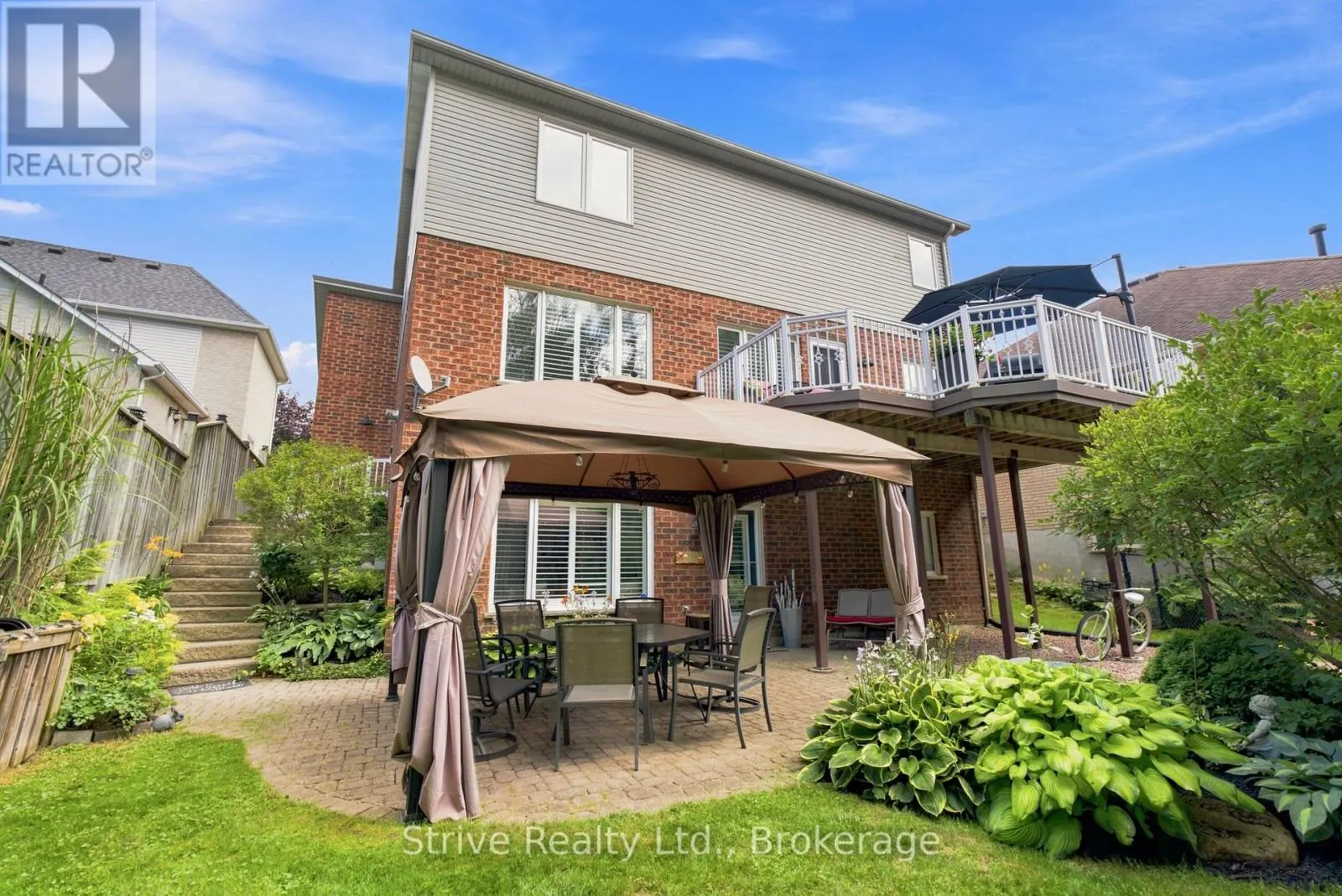 8 ROWLAND COURT