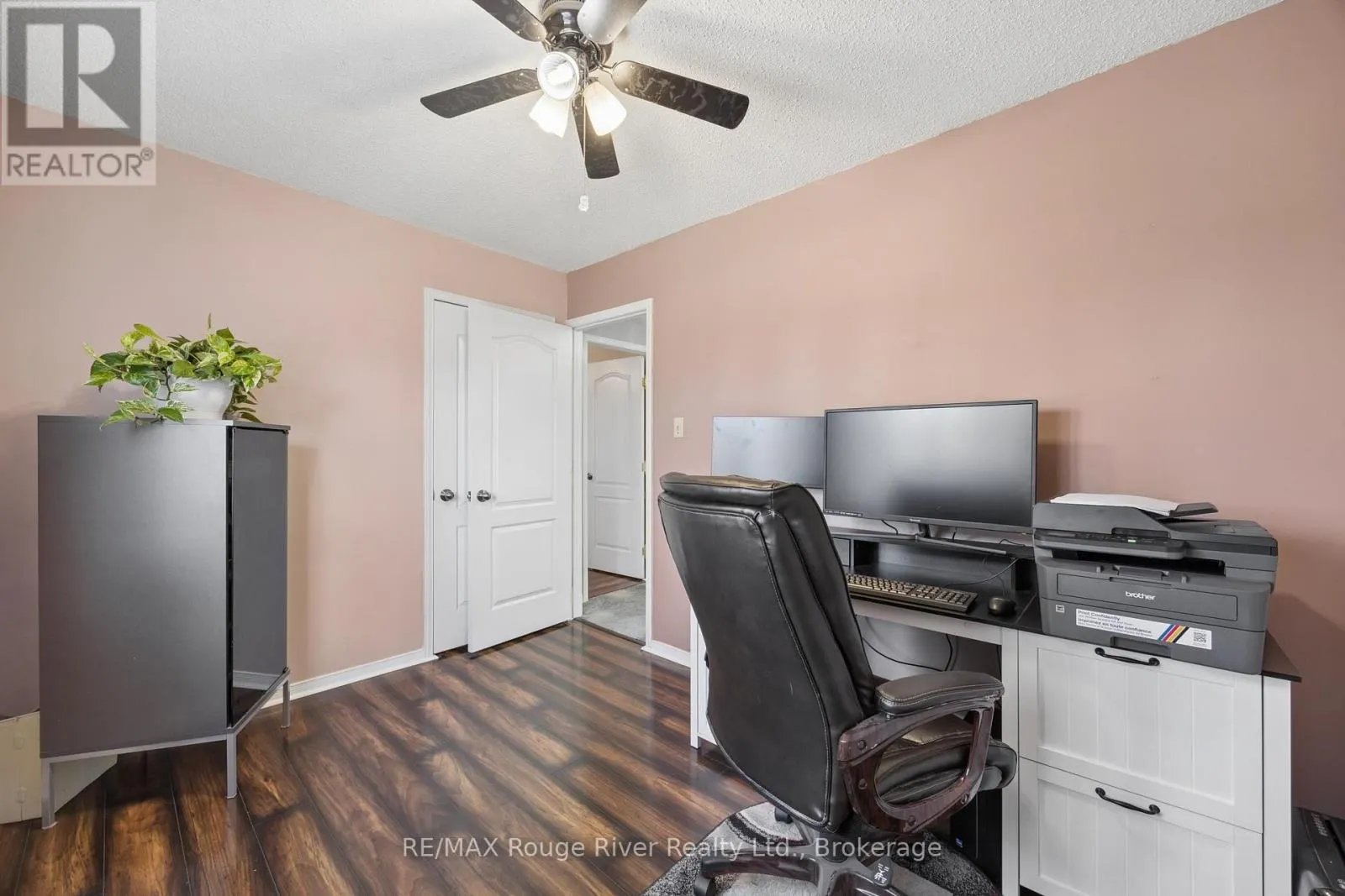 263 GLEN HILL DRIVE