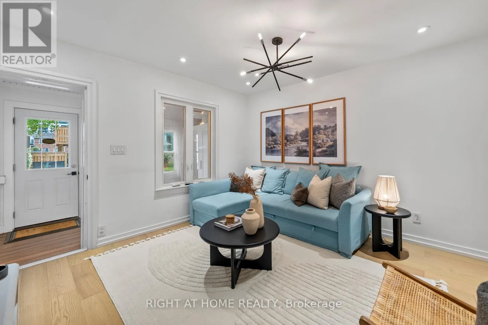 5 1/2 LUTTRELL AVENUE