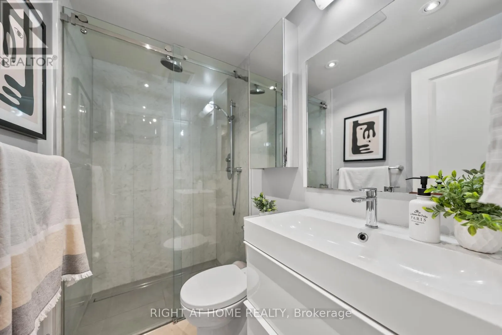 5 1/2 LUTTRELL AVENUE