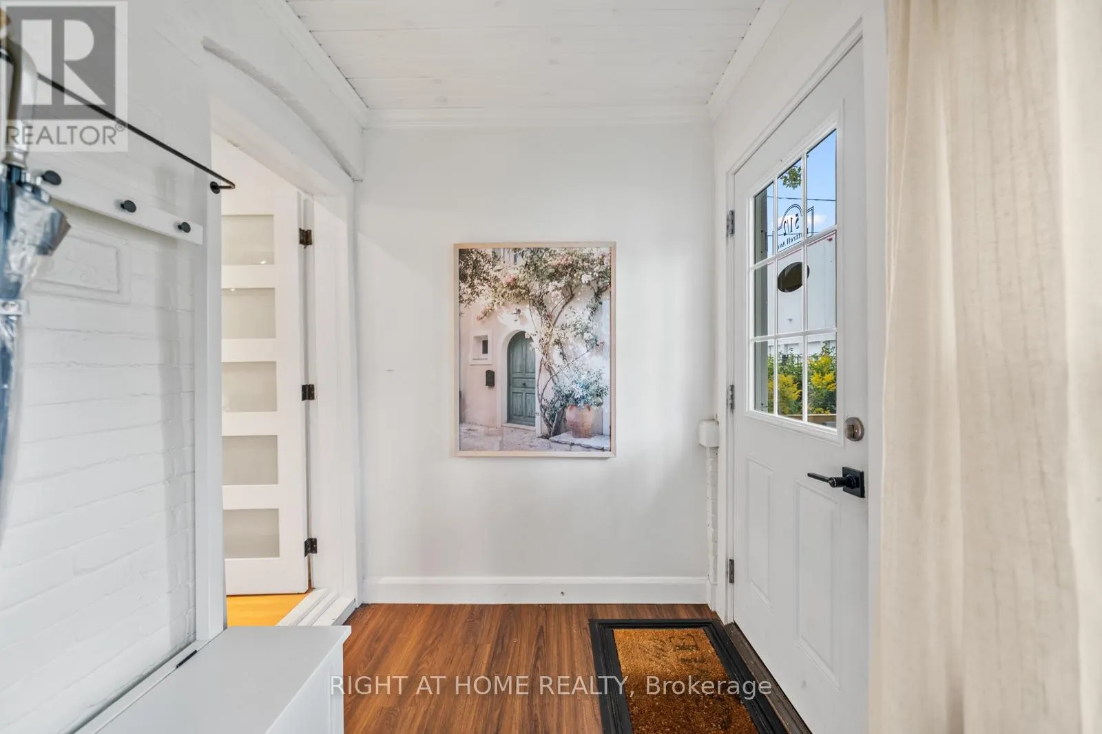 5 1/2 LUTTRELL AVENUE