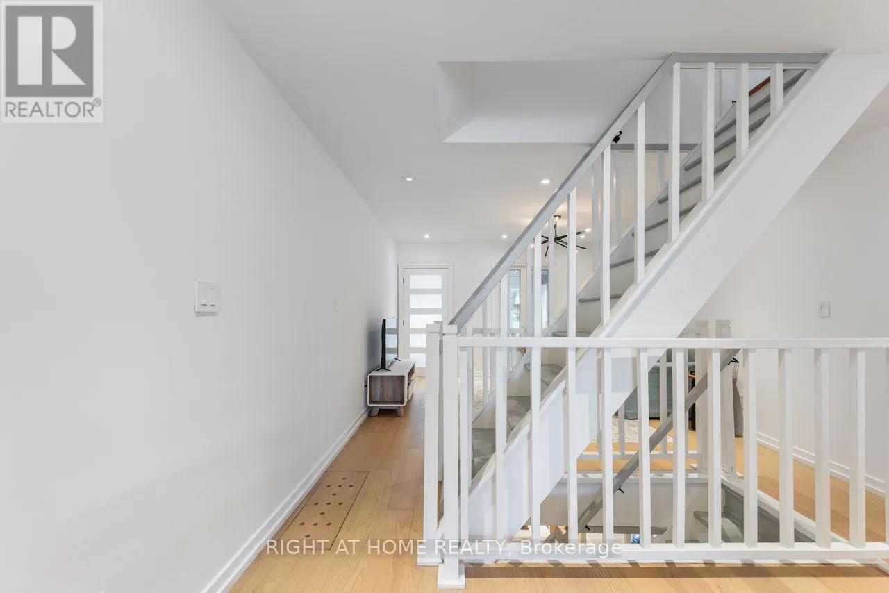 5 1/2 LUTTRELL AVENUE