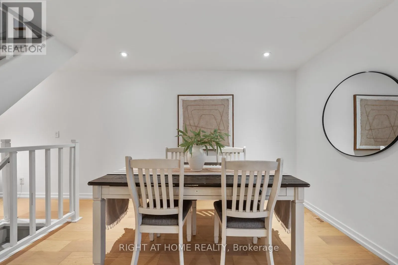 5 1/2 LUTTRELL AVENUE