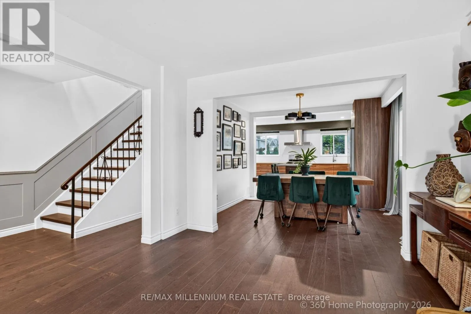 15 MARBLEMOUNT CRESCENT