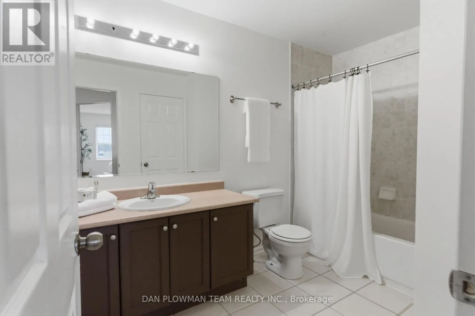 23 BLUNDEN ROAD
