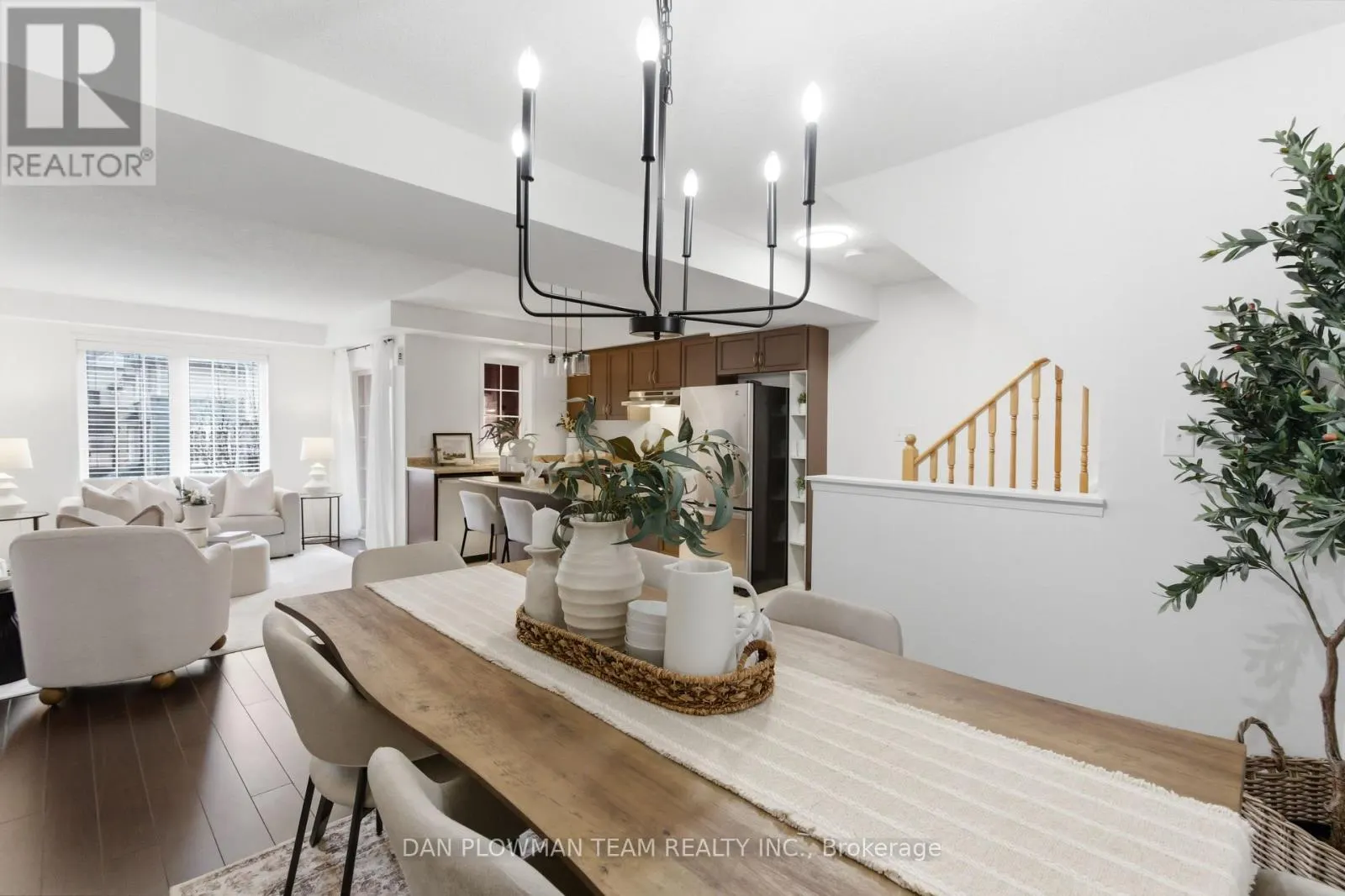 23 BLUNDEN ROAD
