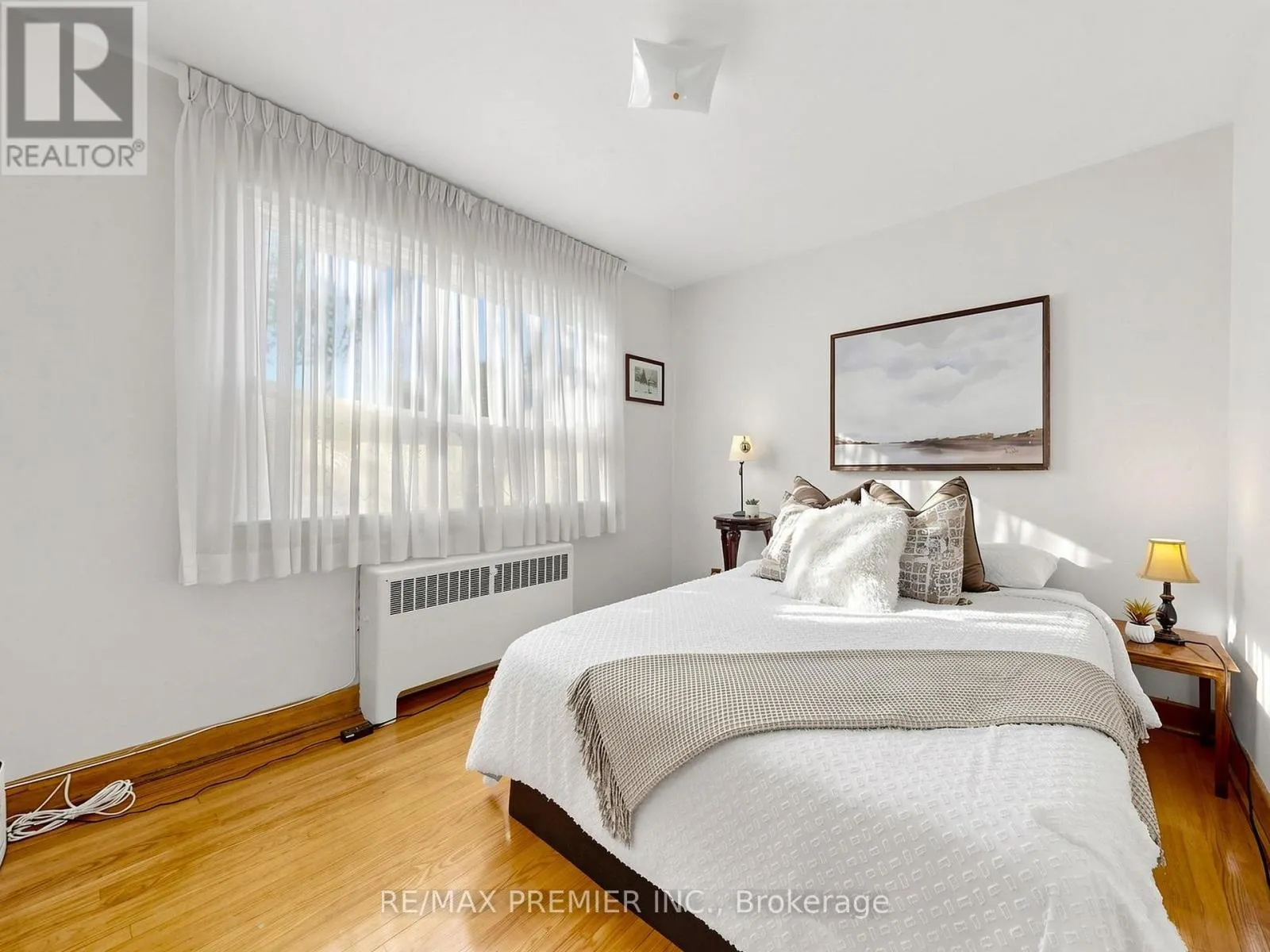 14 SHANEEN BOULEVARD