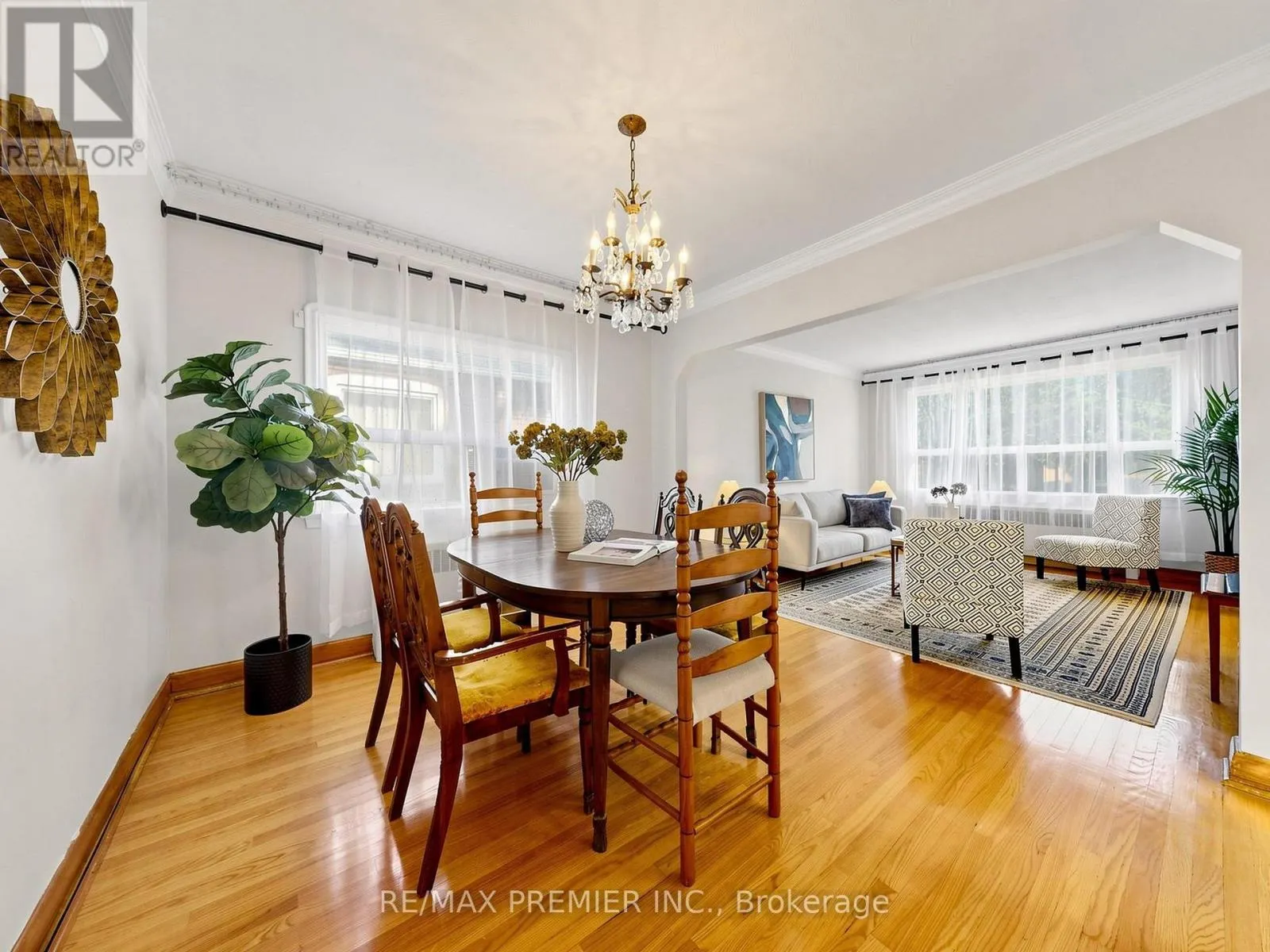 14 SHANEEN BOULEVARD