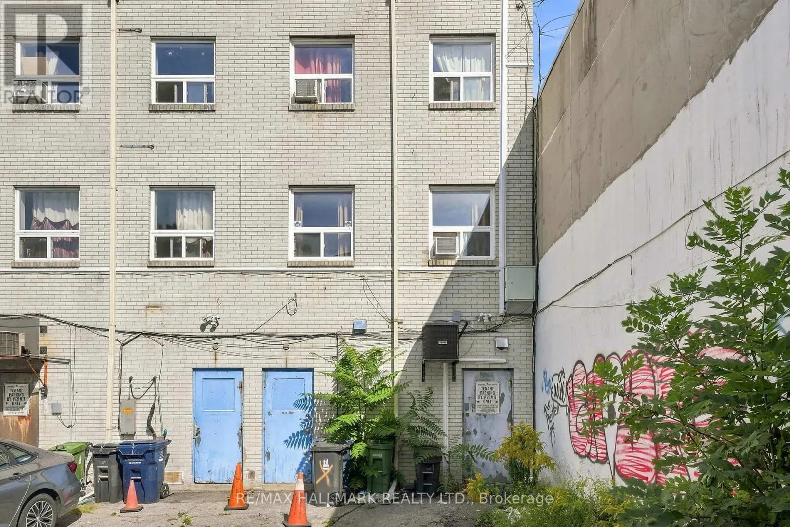 1487 GERRARD STREET E