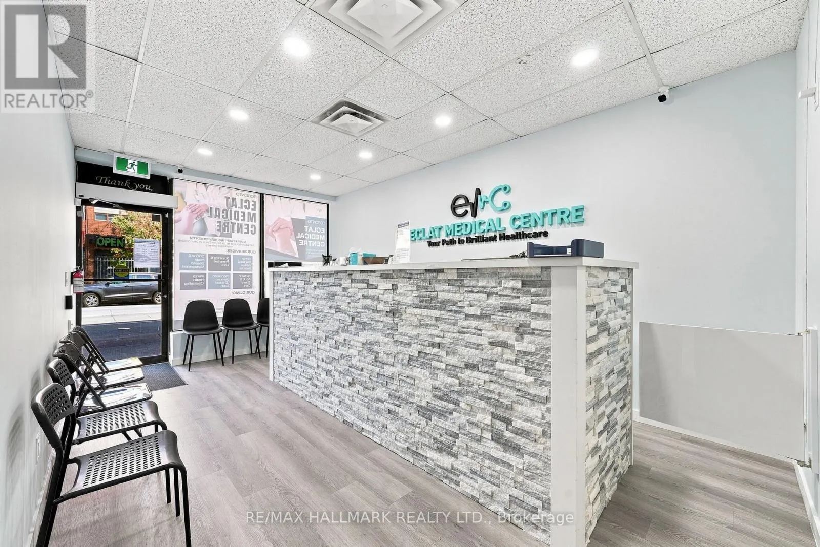 1487 GERRARD STREET E