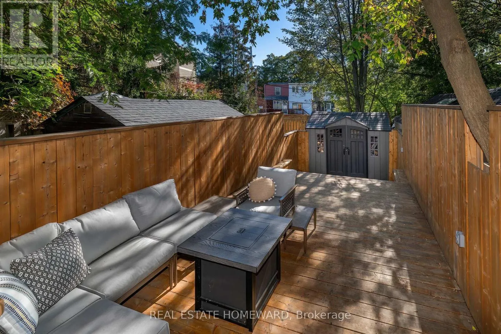 115 WILDWOOD CRESCENT