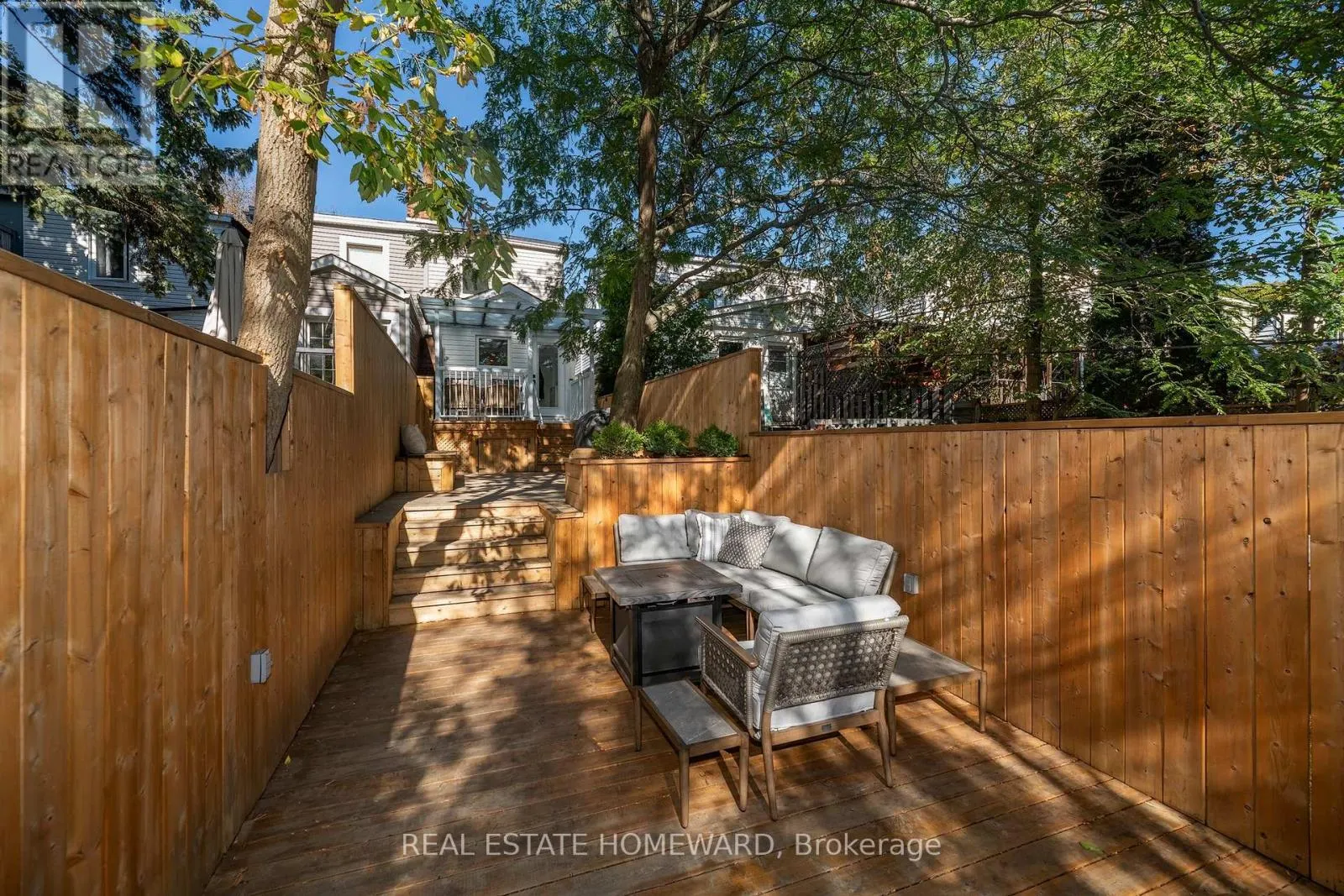 115 WILDWOOD CRESCENT