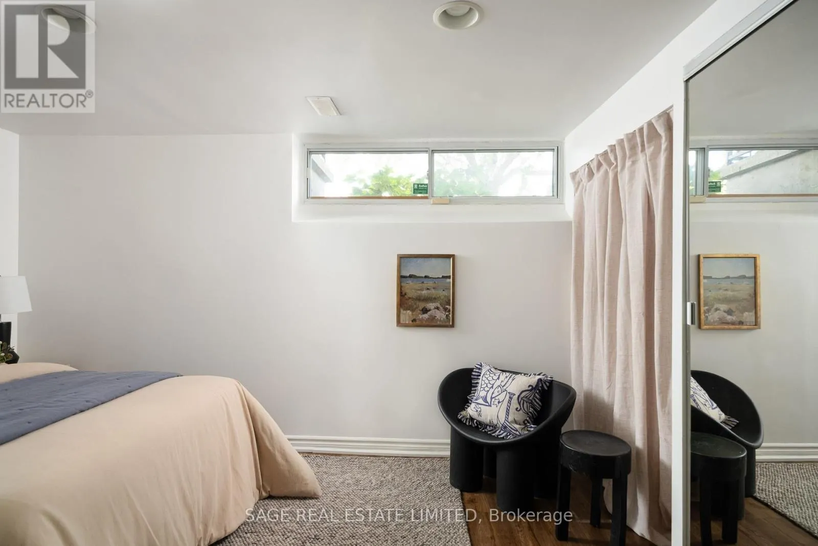 35 CHAPMAN AVENUE