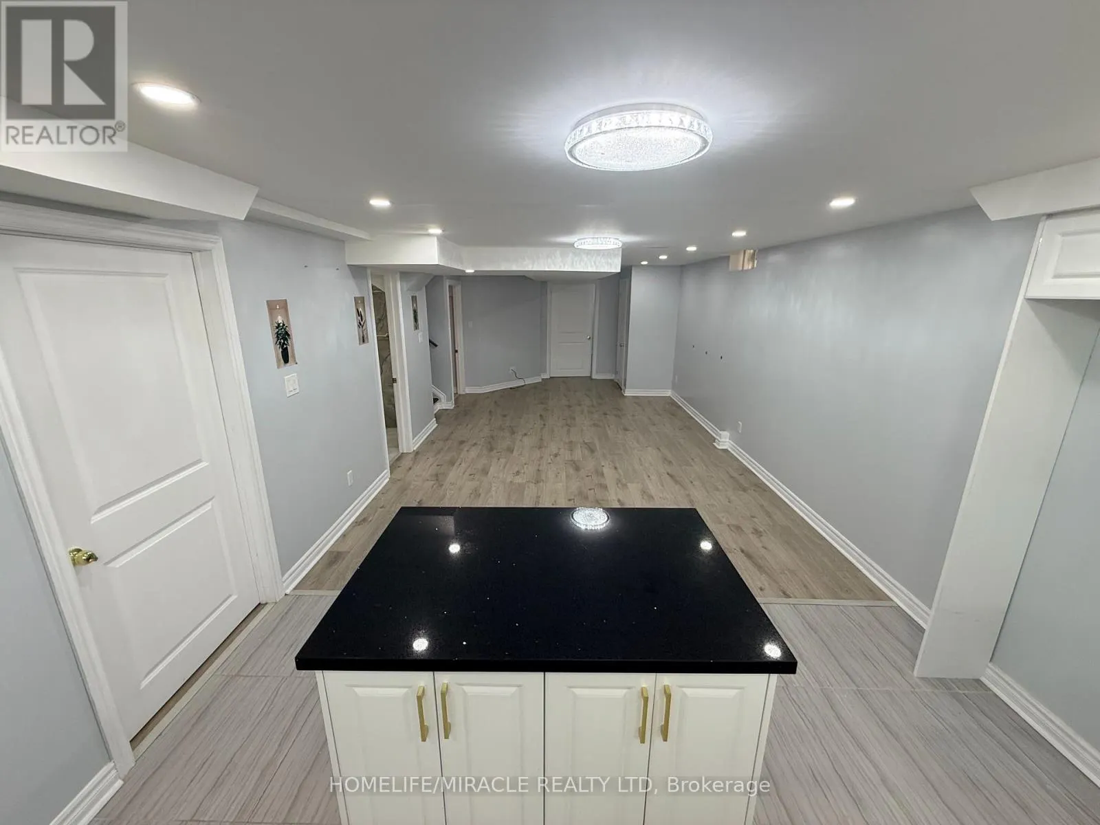 1301 APOLLO STREET