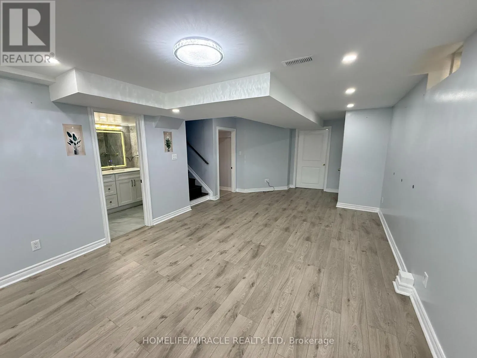 1301 APOLLO STREET