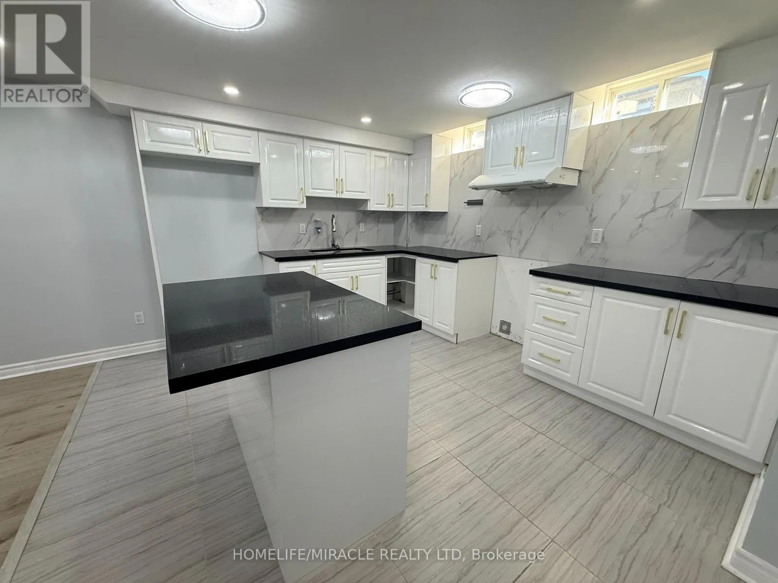 1301 APOLLO STREET