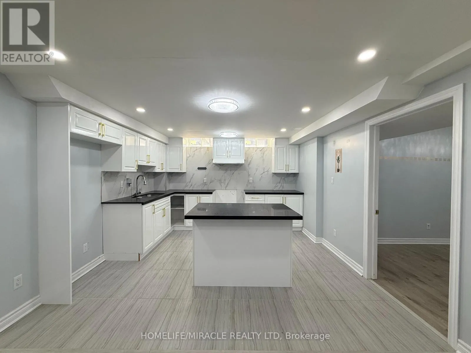 1301 APOLLO STREET