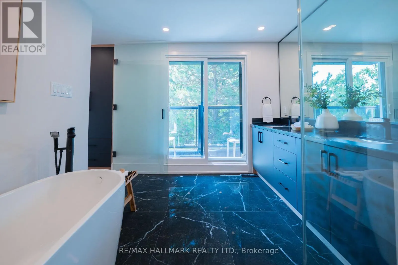 22 HARRIET STREET