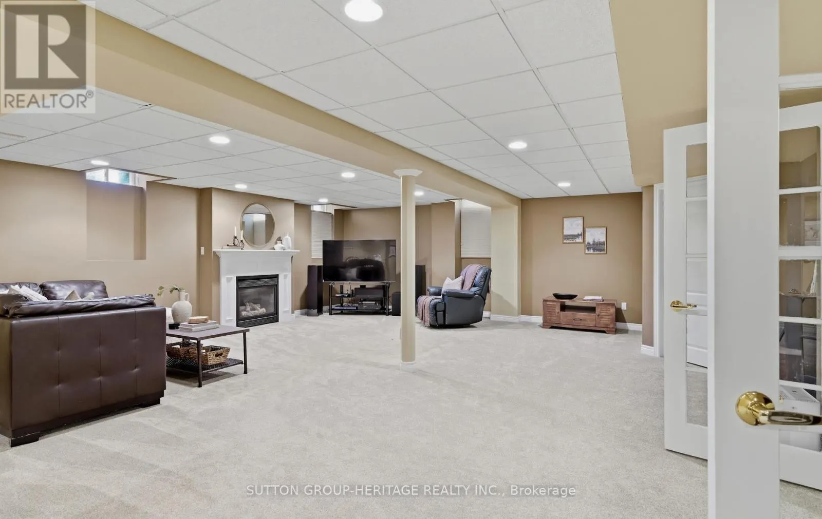 35 KIMBERLY DRIVE