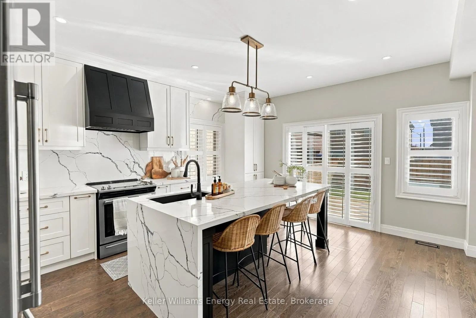 165 DOUGLAS KEMP CRESCENT