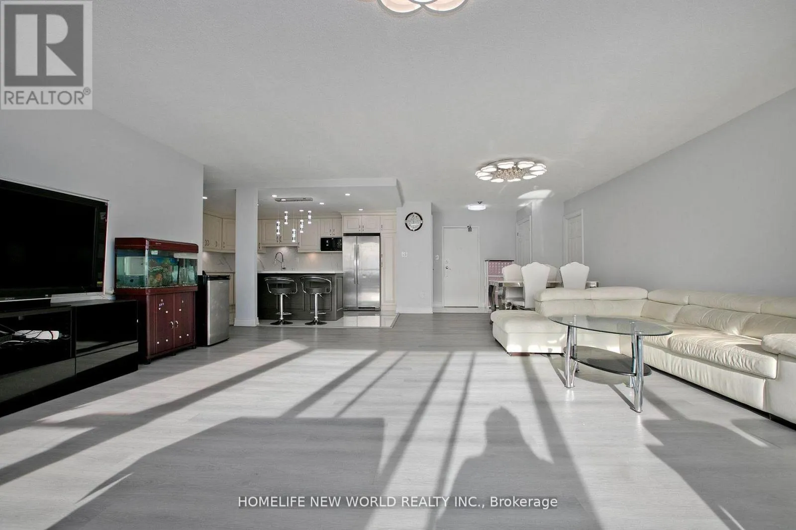2117 - 75 BAMBURGH CIRCLE