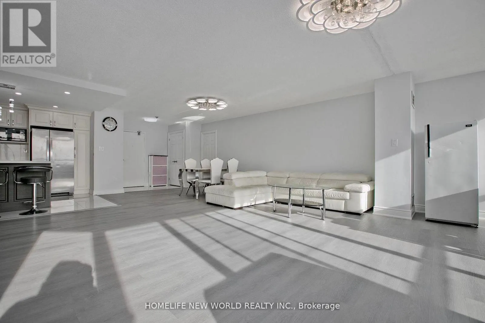 2117 - 75 BAMBURGH CIRCLE