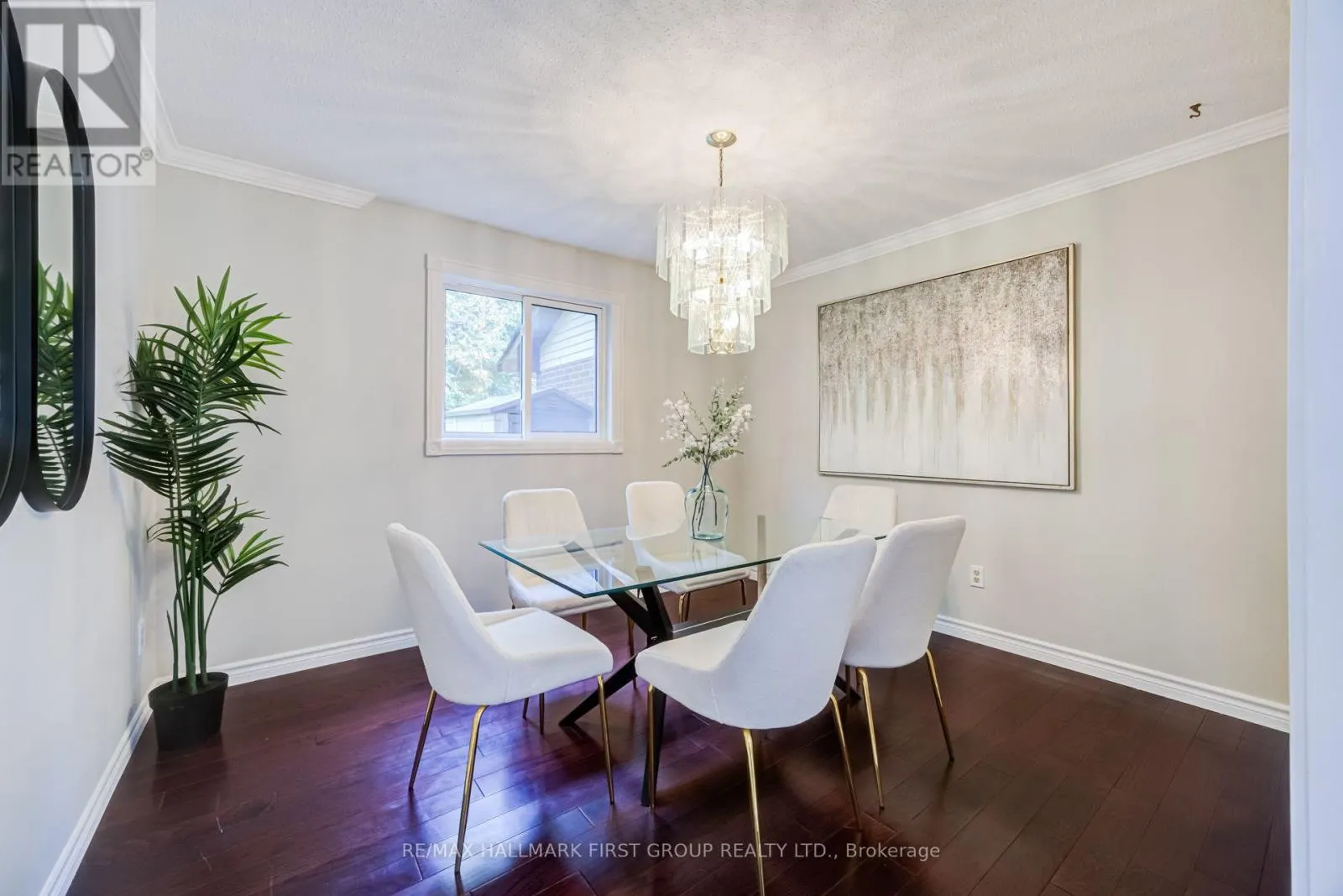 33 ANSTEAD CRESCENT