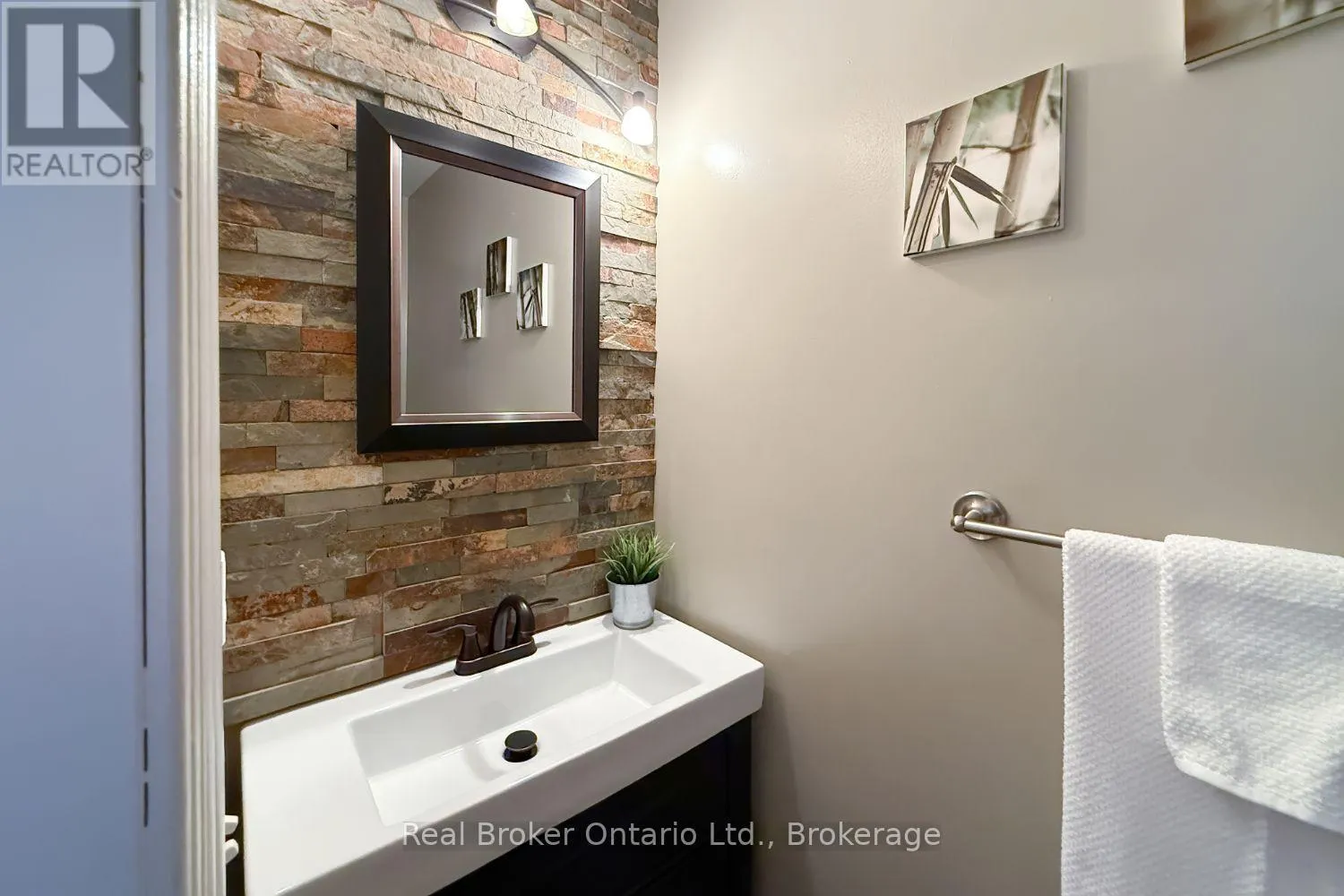 119 ALLWORTH CRESCENT