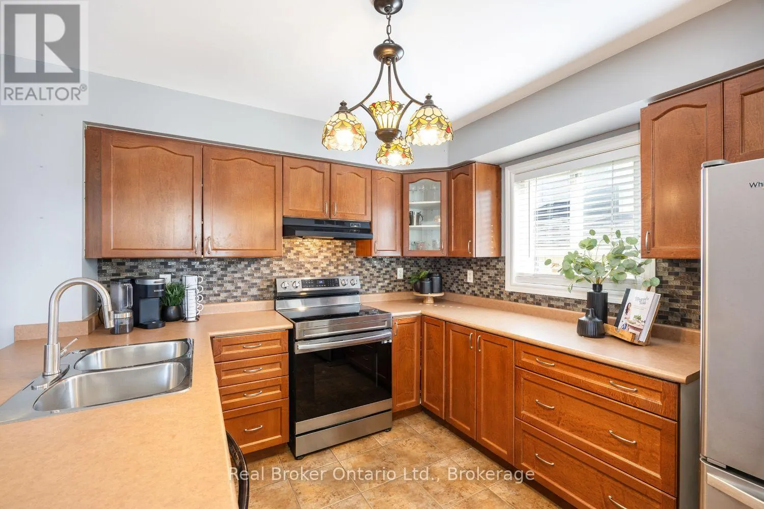 119 ALLWORTH CRESCENT