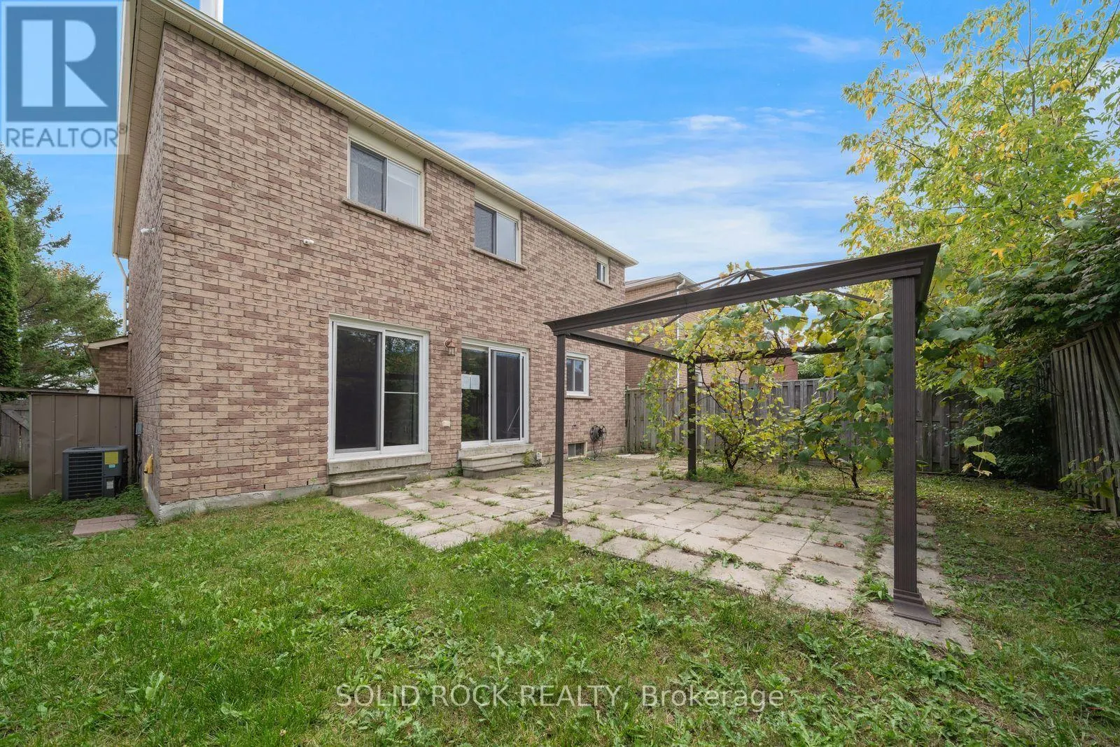 2394 STRATHMORE CRESCENT