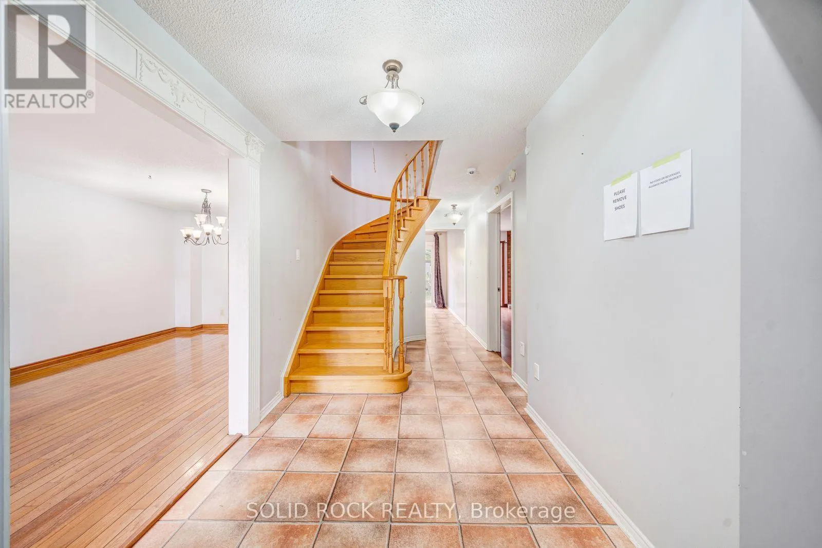 2394 STRATHMORE CRESCENT