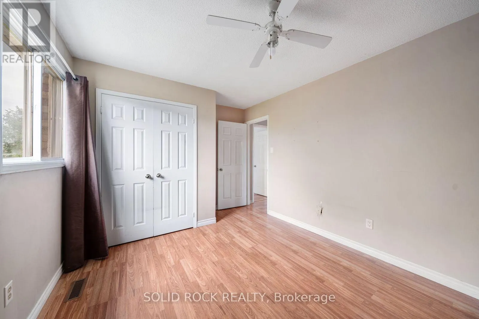 2394 STRATHMORE CRESCENT