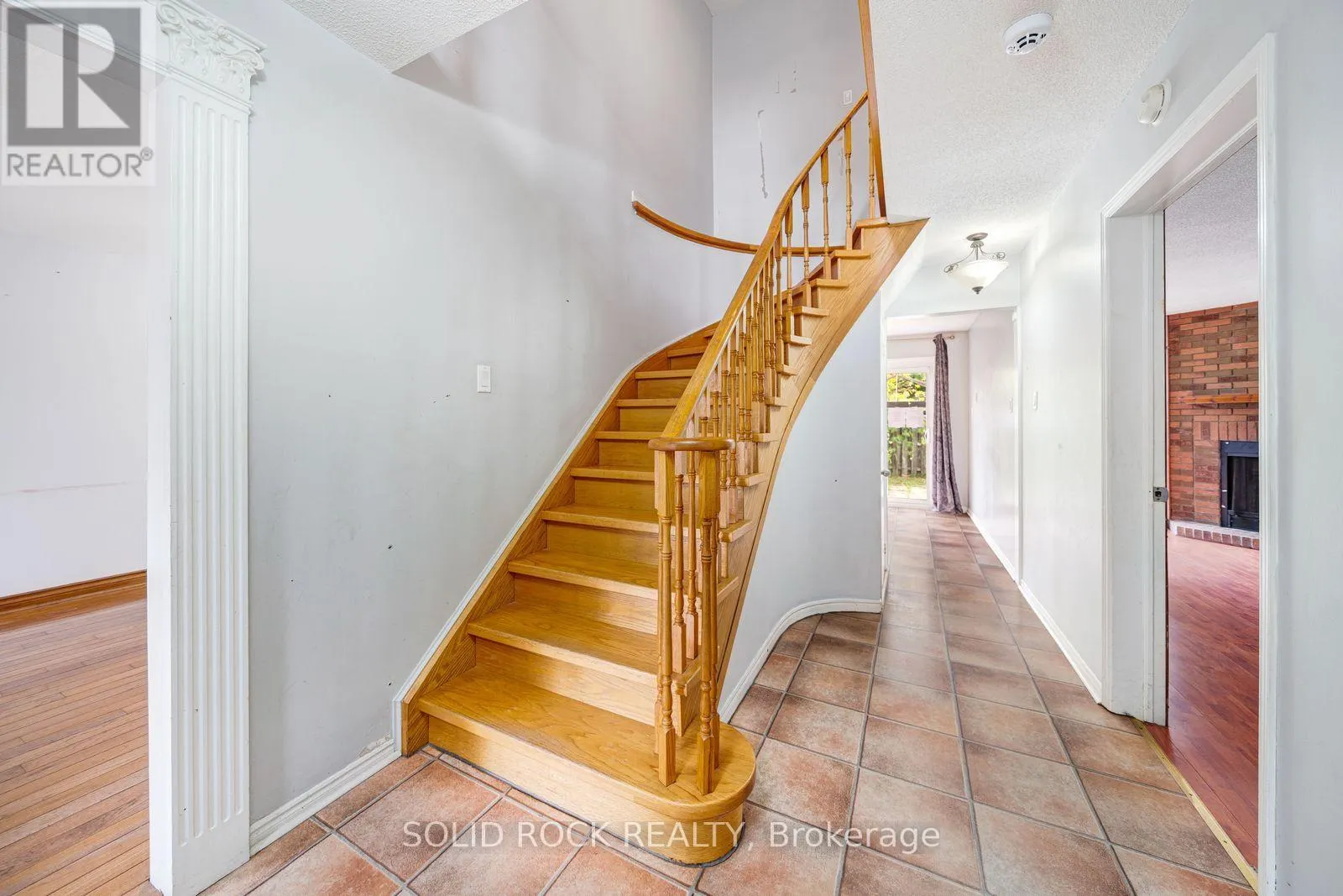 2394 STRATHMORE CRESCENT