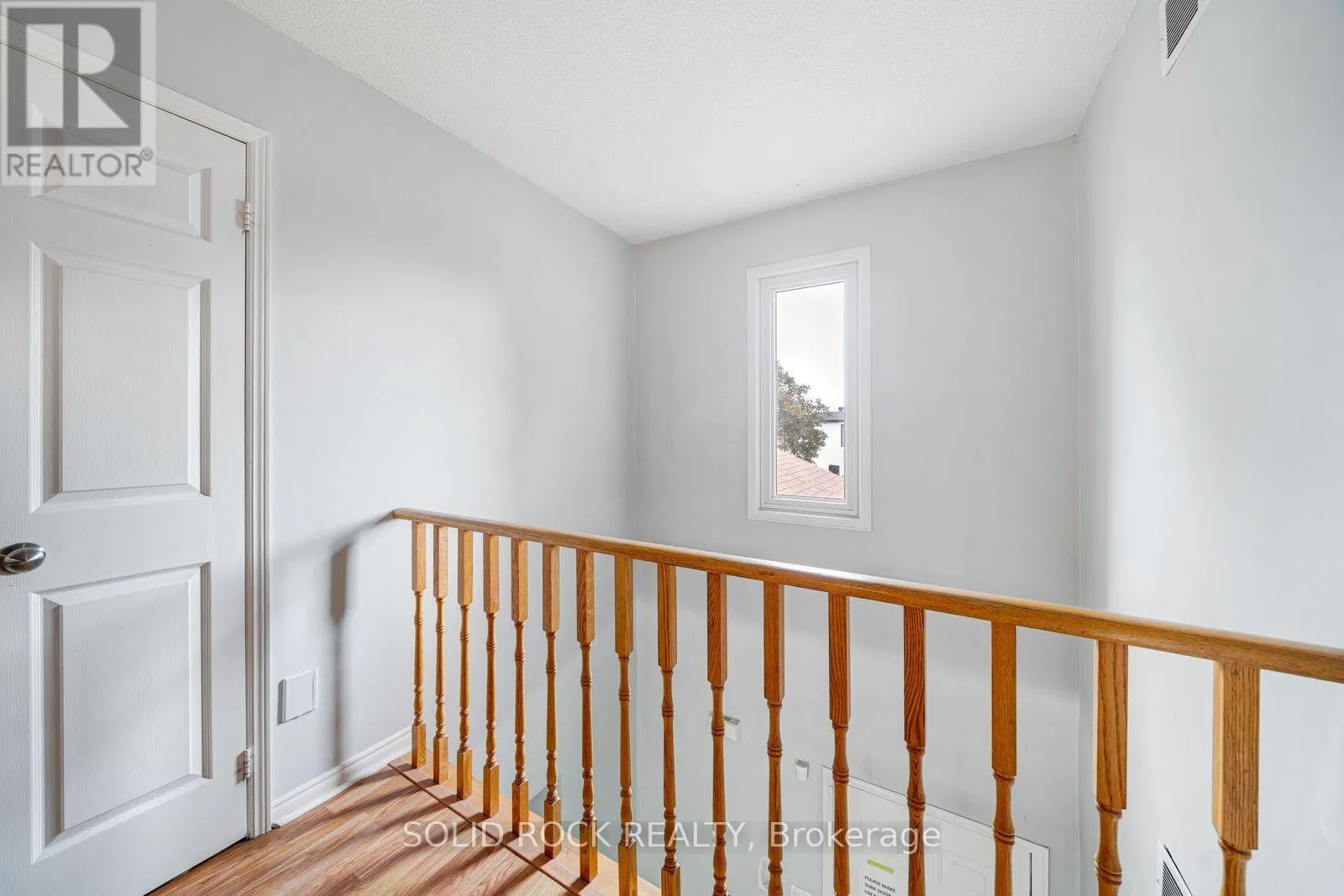 2394 STRATHMORE CRESCENT