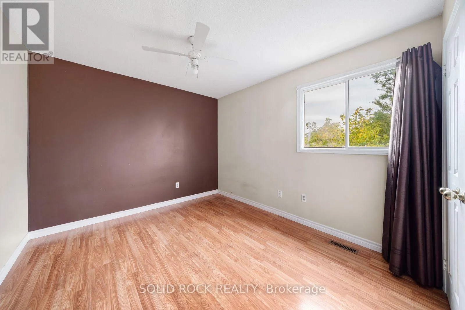 2394 STRATHMORE CRESCENT
