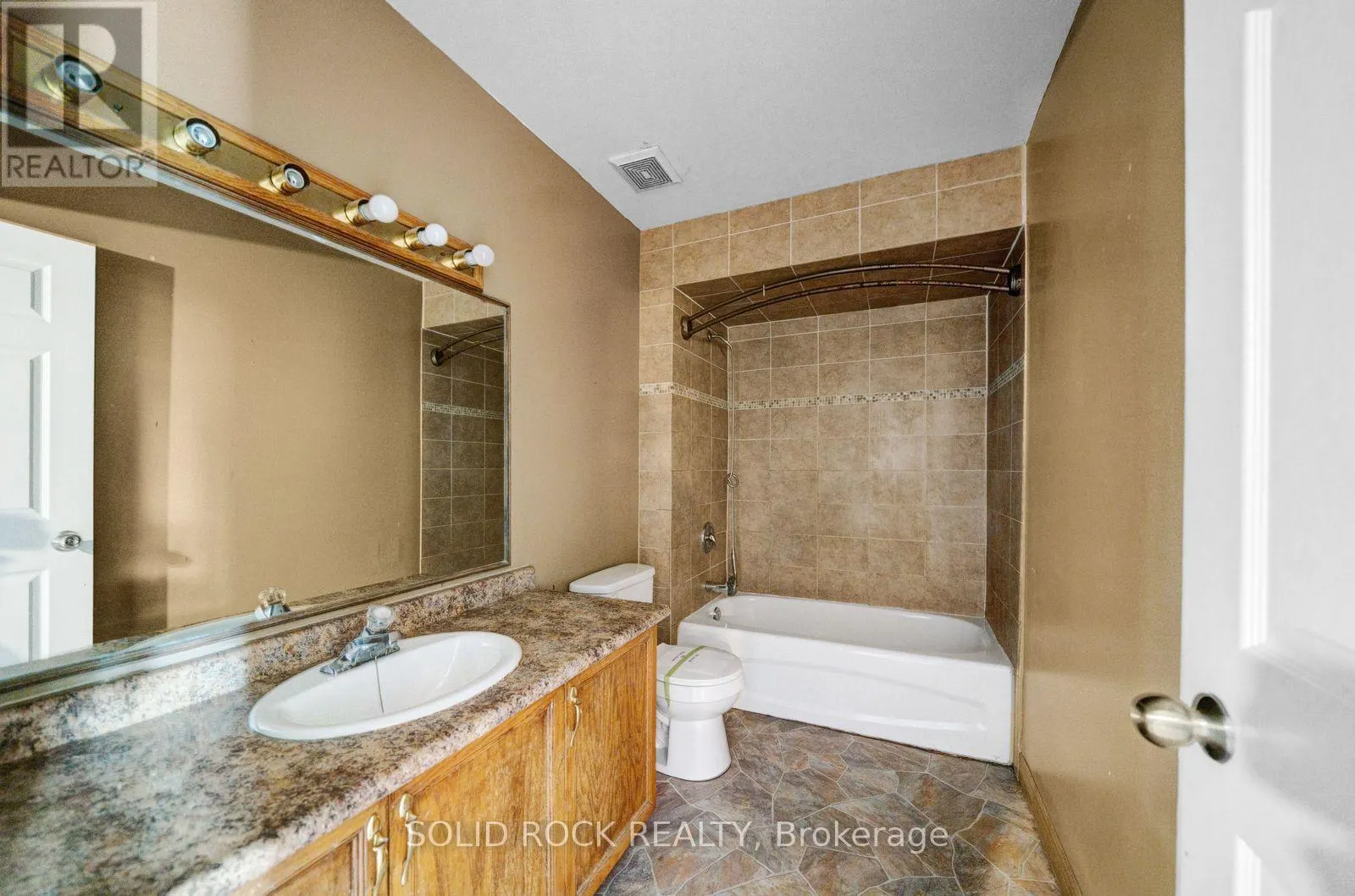 2394 STRATHMORE CRESCENT