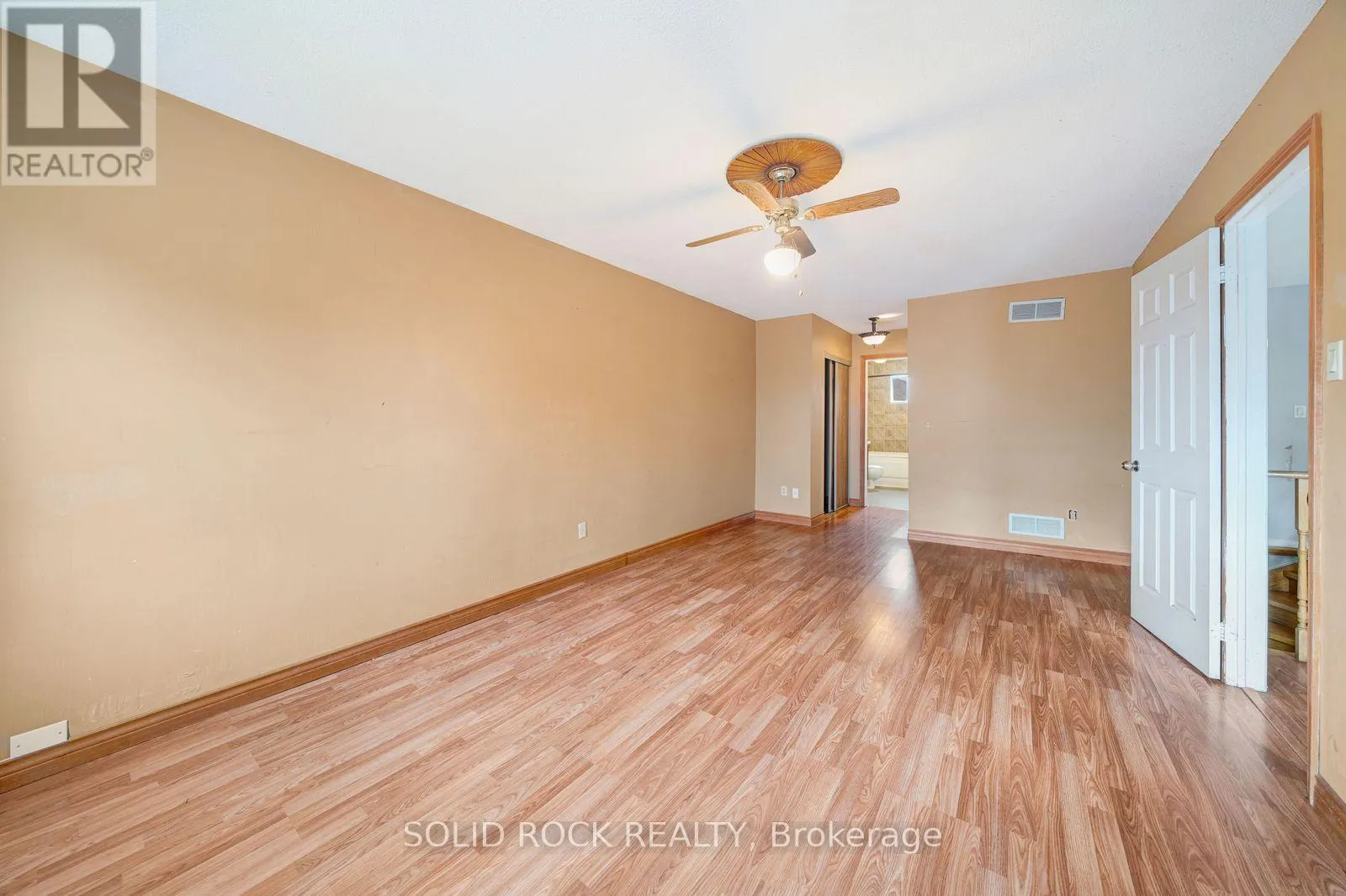 2394 STRATHMORE CRESCENT