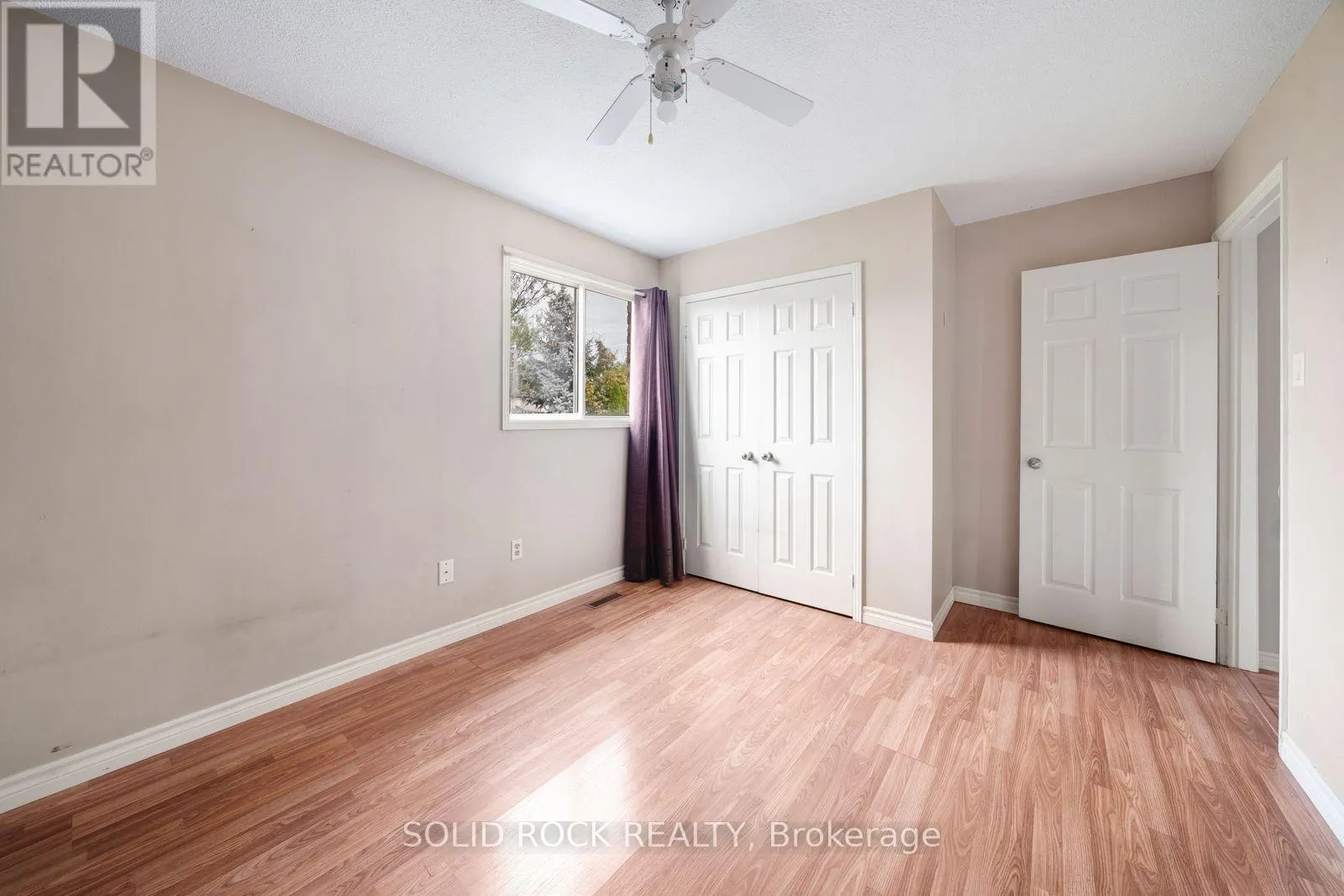 2394 STRATHMORE CRESCENT
