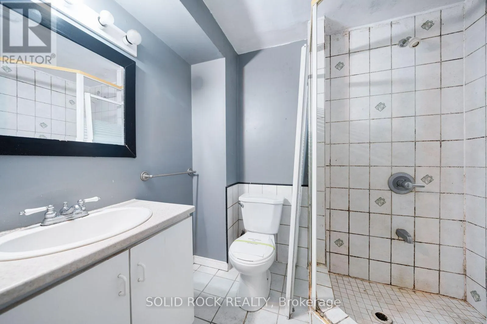 2394 STRATHMORE CRESCENT