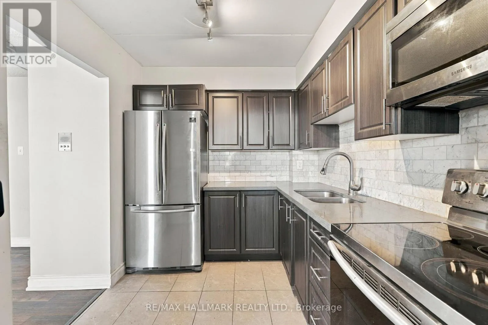704 - 207 GALLOWAY ROAD