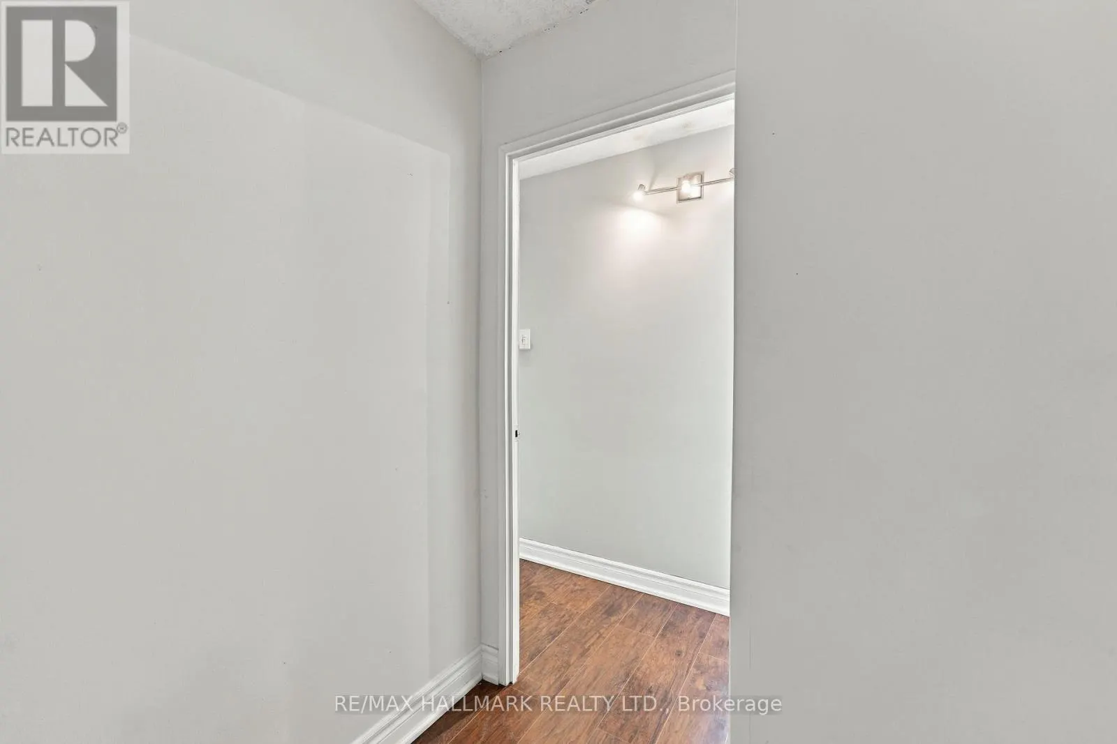 704 - 207 GALLOWAY ROAD