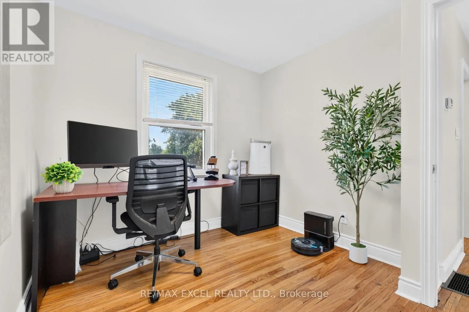 23 KAWARTHA AVENUE